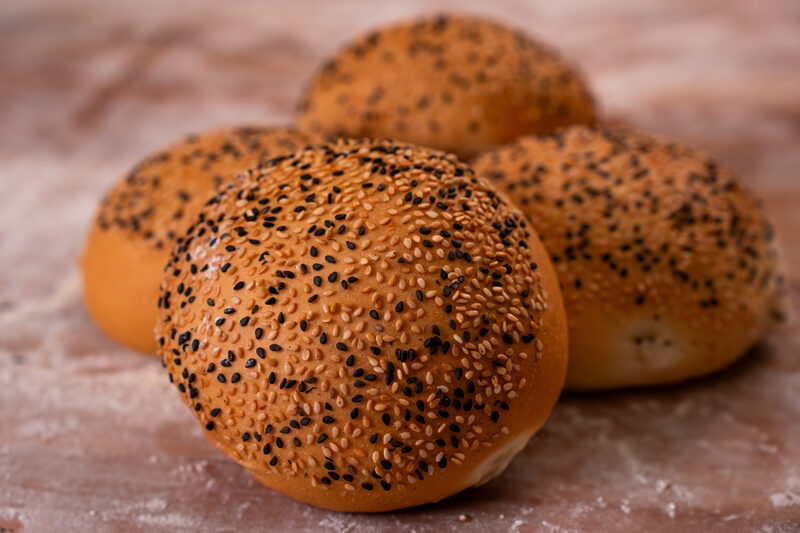 Pão de hambúrguer com gergelim